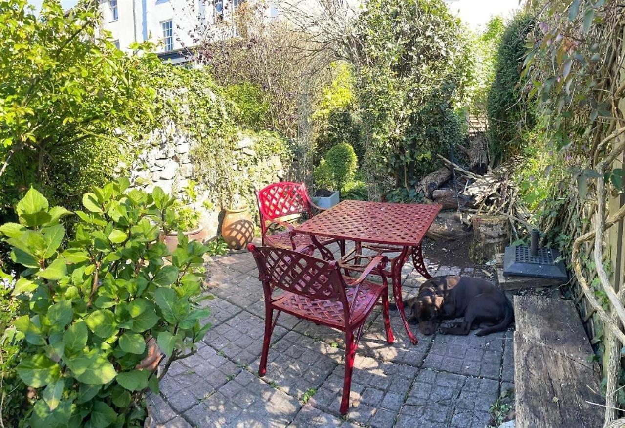 Chateau Terrace Georgian House Chepstow Exterior photo